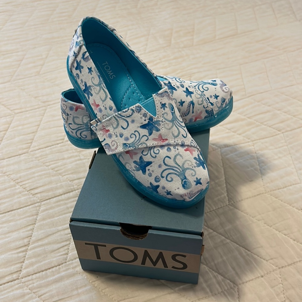 Toms “white seahorsing around”